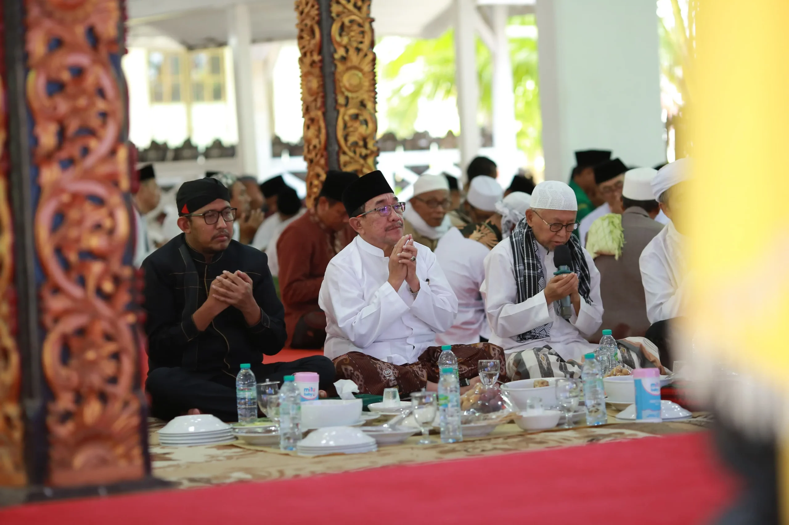 Doa bersama Bupati Sumenep Achmad Fauzi di Pendopo Agung Keraton untuk keselamatan negeri dan persatuan masyarakat