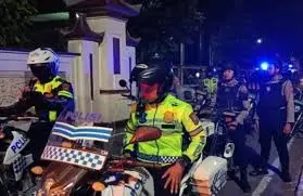 Patroli gabungan TNI-Polri di Pamekasan tengah malam untuk menjaga keamanan dan ketertiban masyarakat