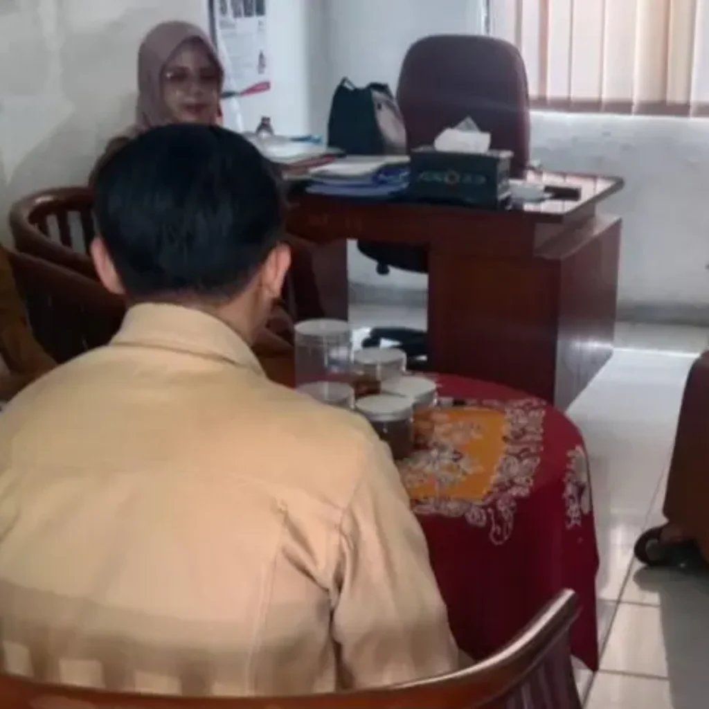 Pemkab Sumenep pantau pelaksanaan DBHCHT 2025 di DKP2KB dan Disnaker, fokus pada kesehatan masyarakat dan pelatihan tenaga kerja