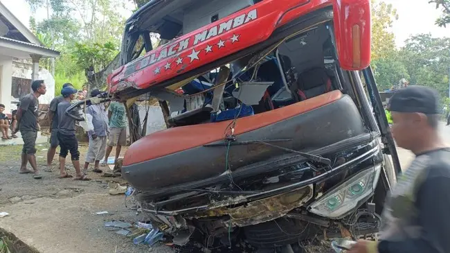 Kecelakaan maut PO Bus IND'S 88 di jalur Bromo