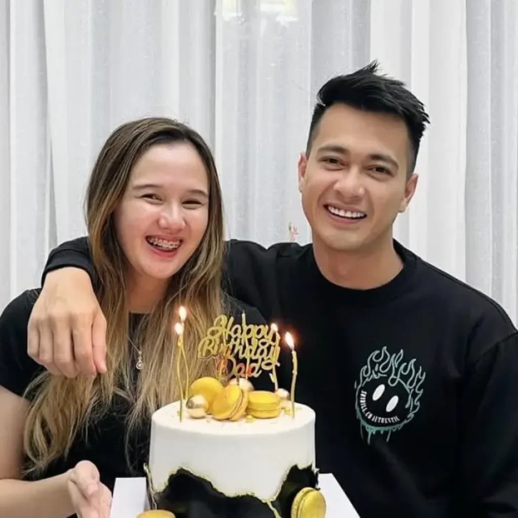 Foto Eza Gionino dan Meiza Aulia di sidang perdana perceraian Pengadilan Agama Cibinong