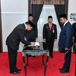 Bupati Sumenep Lantik Pj Sekda untuk Perkuat Birokrasi dan Pembangunan Daerah