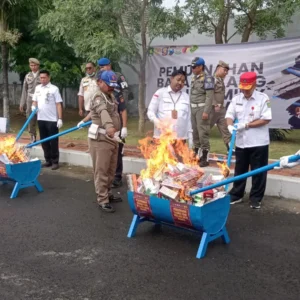 Bea Cukai dan Pemkab Sumenep Musnahkan Ribuan Rokok Ilegal, Tegaskan Komitmen Lindungi Masyarakat