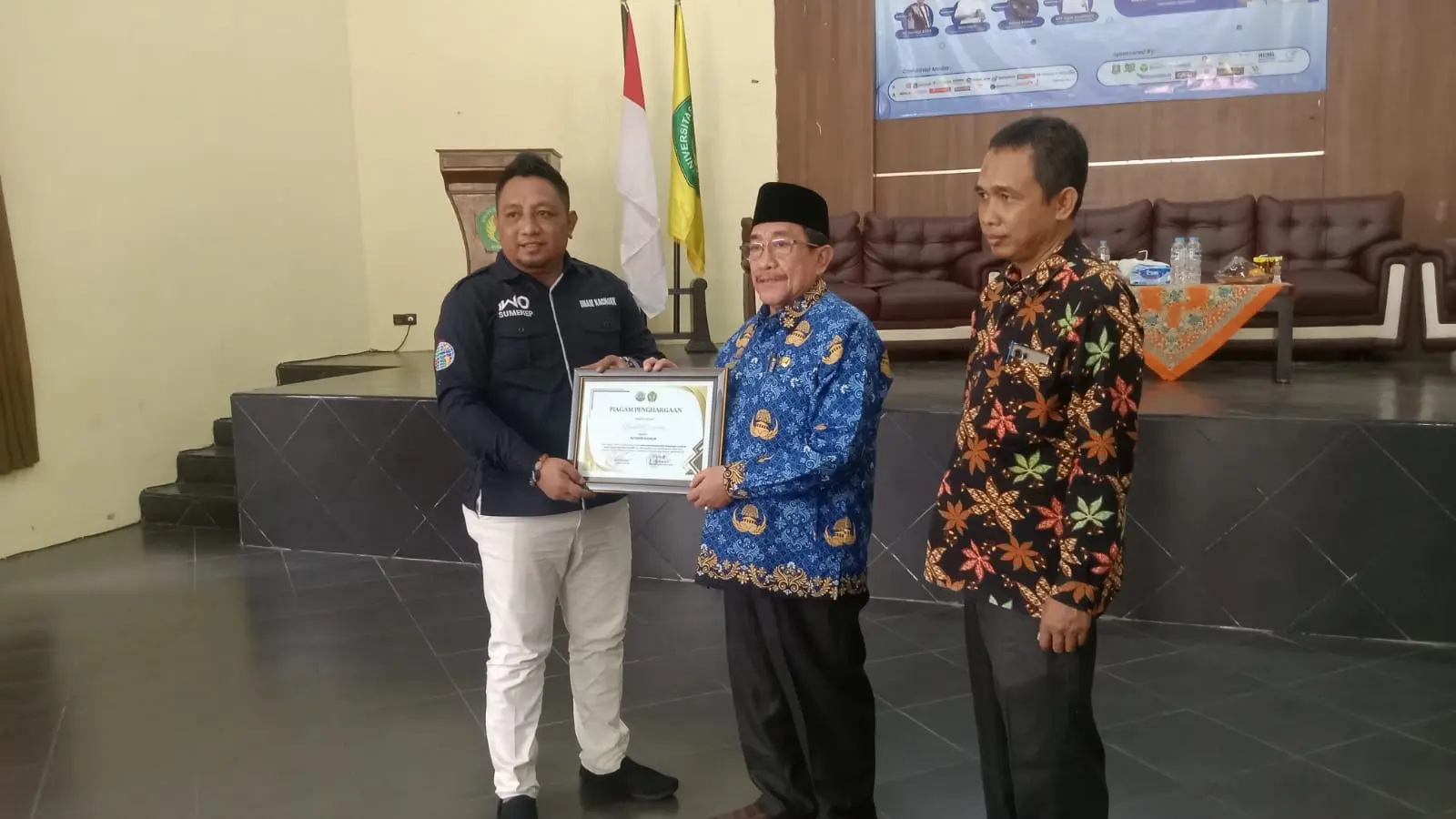 Seminar jurnalistik IWO Sumenep dan UPI membahas hukum, kebebasan pers, dan perlindungan jurnalis di era digital