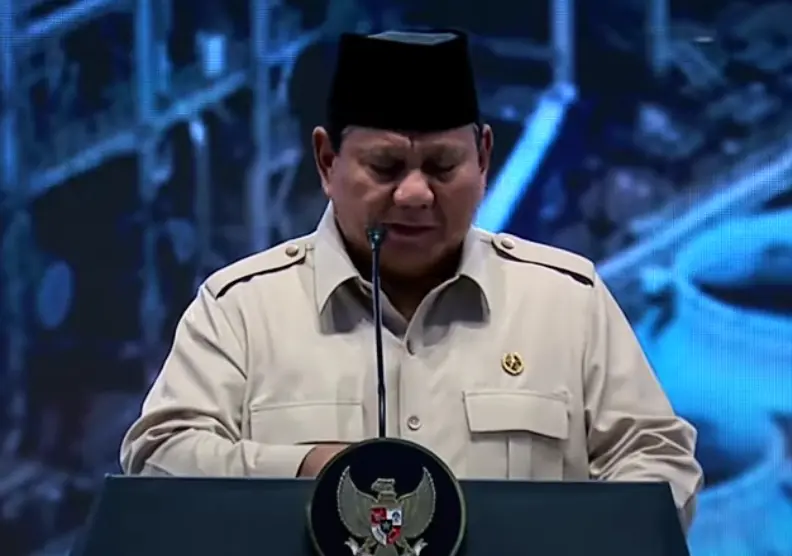 Presiden Prabowo Subianto resmikan pabrik Lotte Chemical Indonesia di Cilegon Banten bersama pejabat negara