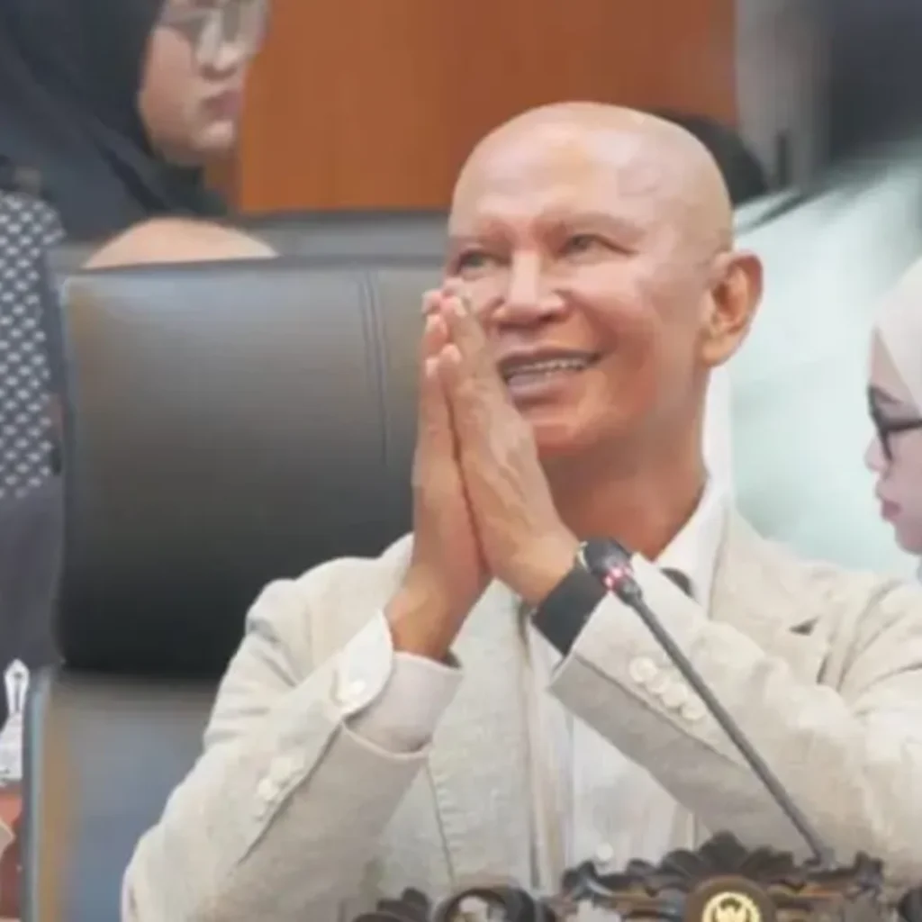 Pembicara RedTalks 2025 di Surabaya menyampaikan pandangan anak muda tentang kebijakan publik dan politik Jawa Timur.