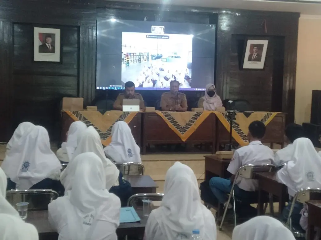 Sosialisasi kesadaran digital Diskominfo Sumenep untuk siswa SMA sederajat