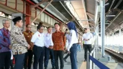 Gibran Tinjau Stasiun Semarang Tawang Saat Libur Nataru, Pastikan Layanan KA dan Antisipasi Banjir 8 Wapres Gibran Rakabuming Raka meninjau Stasiun Semarang Tawang Semarang Jawa Tengah saat libur Natal dan Tahun Baru