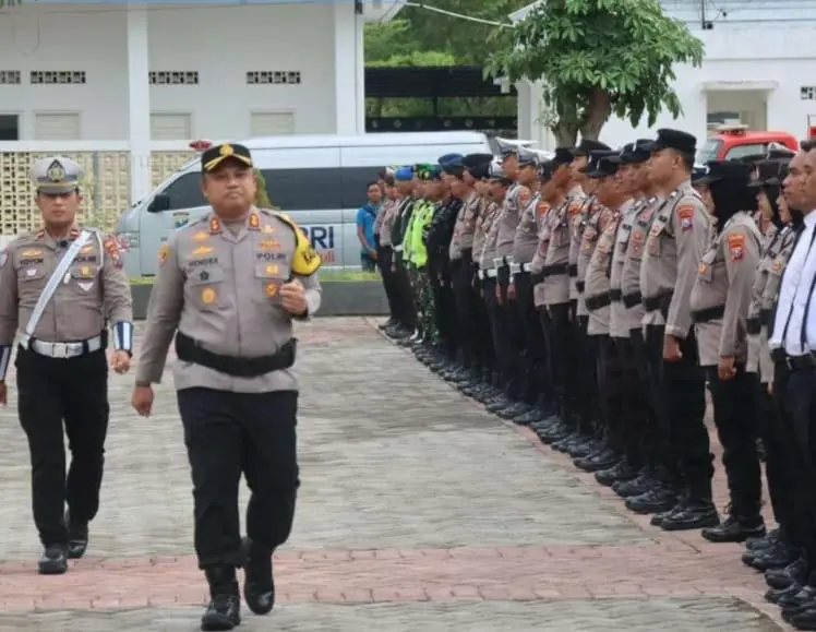 Pengamanan Polres Pamekasan di objek wisata selama libur Natal 2025 dan Tahun Baru 2026