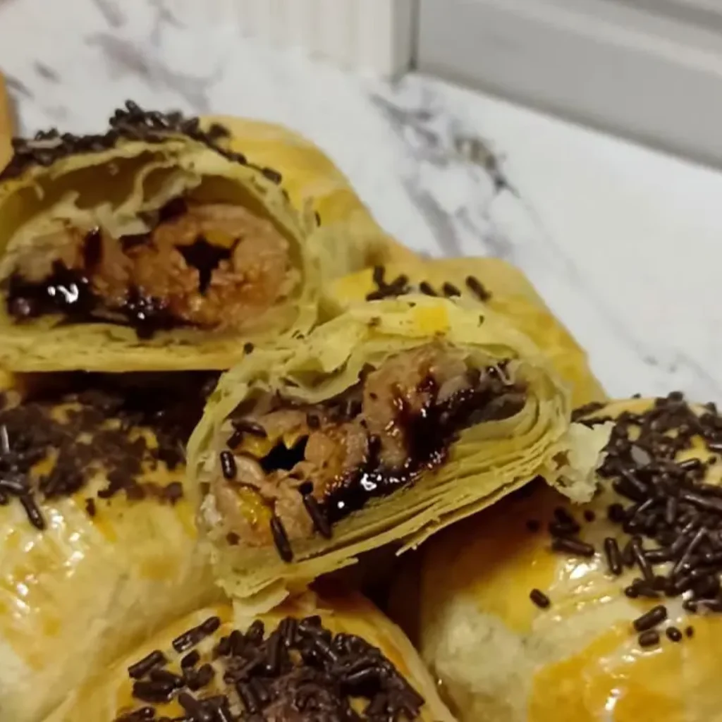 Foto bolang pisang goreng camilan tradisional berbahan dasar pisang yang lezat dan mudah dibuat