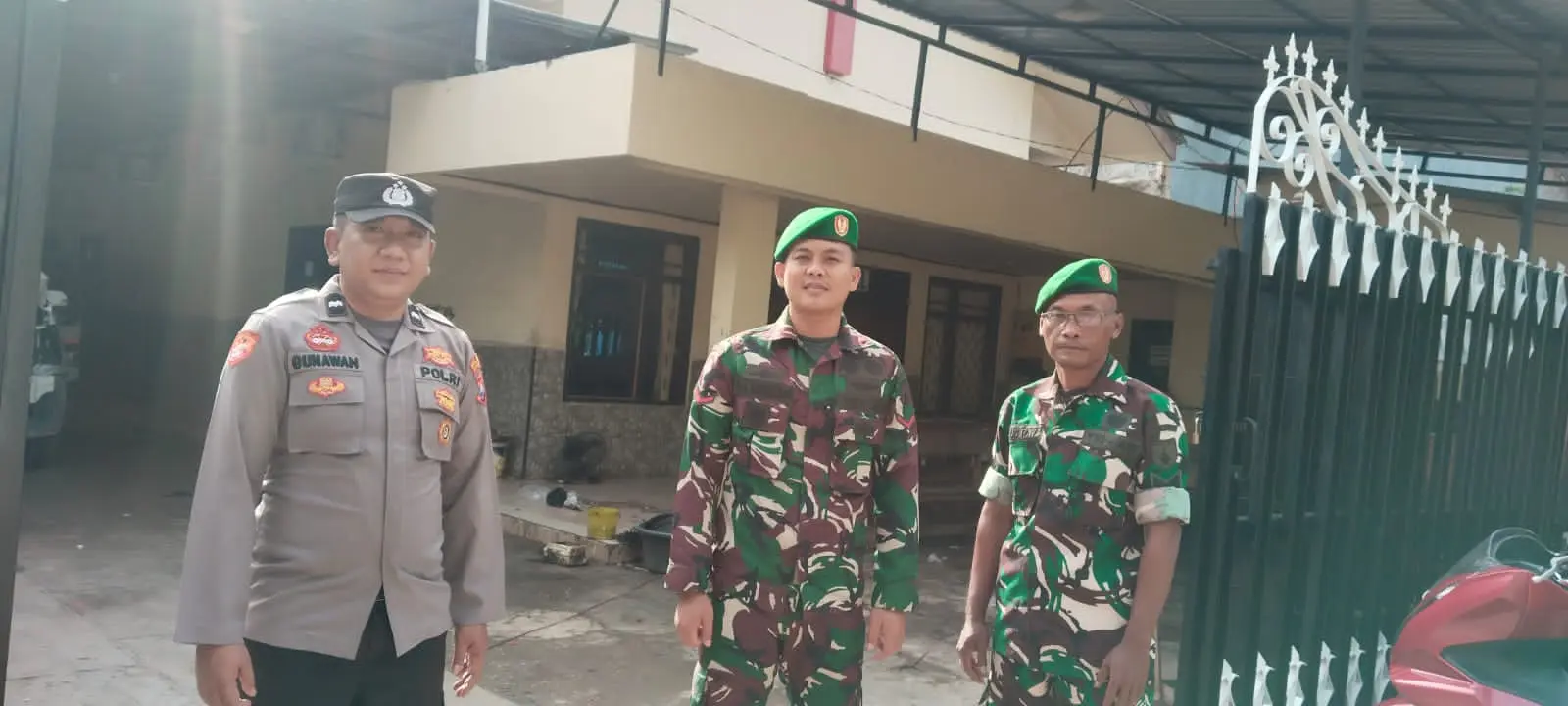 TNI Polri amankan ibadah Natal di Gereja Bethel Sumenep Operasi Nataru 2025