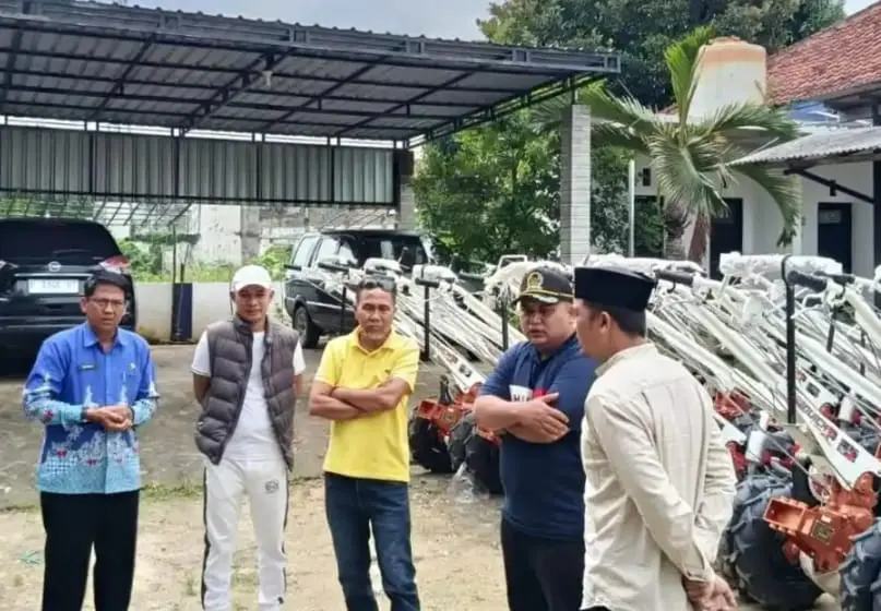 Gudang Disperta Sampang tempat penyimpanan hand traktor bantuan petani yang dilaporkan hilang