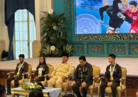 Prabowo Serahkan Bonus kepada Atlet dan Pelatih Peraih Medali SEA Games 2025