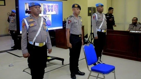 Polri Pecat Anggota Brimob Polda Maluku Tersangka Penganiayaan