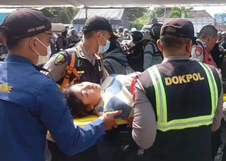 Antrean Panjang Menuju Pelabuhan Gilimanuk Picu Pemudik Pingsan