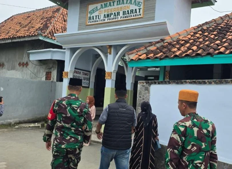 Dandim Pamekasan ziarah makam ulama Batu Ampar bersama Jasdam V Brawijaya di Proppo