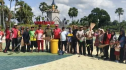 Aksi kebersihan di Tugu Keris Pragaan Sumenep untuk mendukung program ASRI 2026 dan menjaga lingkungan tetap bersih