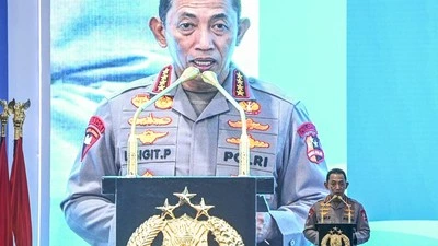 Kapolri Minta Brimob Tingkatkan Kesiapsiagaan Hadapi Dampak Geopolitik Global