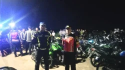 Petugas Polres Sumenep menertibkan 48 sepeda motor tidak standar dalam operasi balap liar di Jalan Bandara Trunojoyo