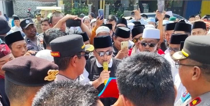 Alumni Pesantren Desak PN Sampang Jatuhkan Hukuman Berat dalam Kasus Penganiayaan Guru Bantu Santri