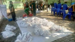Pembagian daging kurban Kemenag Sumenep kepada masyarakat