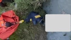 Polisi evakuasi kerangka mayat di Sungai Enim Muara Enim