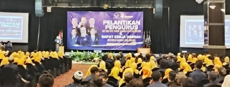 Eti Herawati melantik pengurus Partai NasDem Kota Cirebon jelang Pemilu 2029