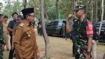 Bupati Pamekasan dan jajaran TNI menghadiri peresmian lokasi pembangunan Yonif TP di Desa Larangan Slampar