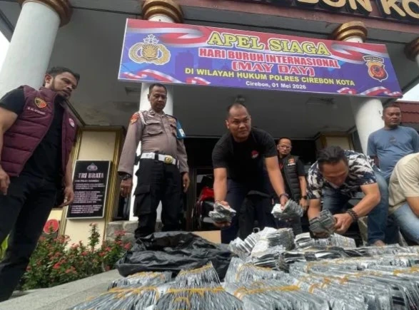 Polres Cirebon Kota Sita 53 Ribu Obat Keras Ilegal, Bandar Perempuan Ditangkap