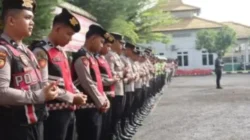 Personel Polres Sampang berangkat ke Surabaya untuk pengamanan May Day 2026