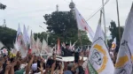 Prabowo Sapa Massa Aksi Damai di DPR, Ribuan Petani dan Pedagang Serukan Ekonomi Kerakyatan