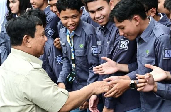 Pelajar FOJB Jawa Barat mengikuti program Istana untuk Anak Sekolah di Aula Hoegeng Jakarta