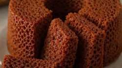 Resep bolu sarang semut lembut dan bersarang dengan rasa karamel legit mudah dibuat di rumah
