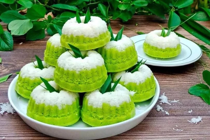 Resep putu ayu lembut anti seret dengan aroma pandan dan topping kelapa gurih