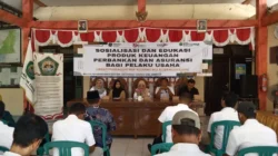 Sosialisasi literasi keuangan TPAKD Sumenep di Desa Keduara Timur Pragaan