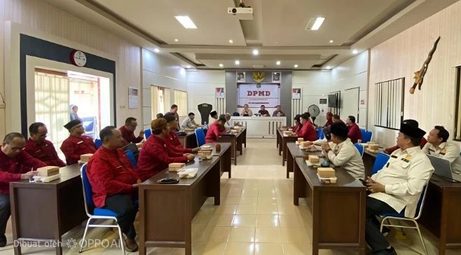 Rapat koordinasi dan penyuluhan hukum kepala desa oleh DPMD Sumenep dan Kejaksaan Negeri Sumenep