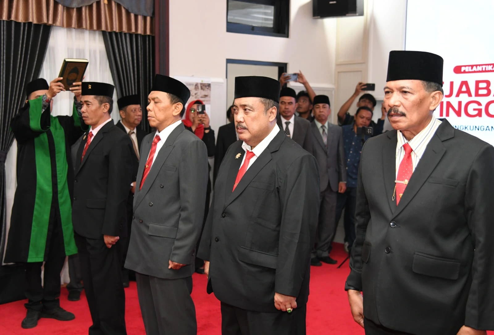 Bupati Sumenep melantik pejabat PPT Pratama dalam pergeseran jabatan di lingkungan Pemkab Sumenep