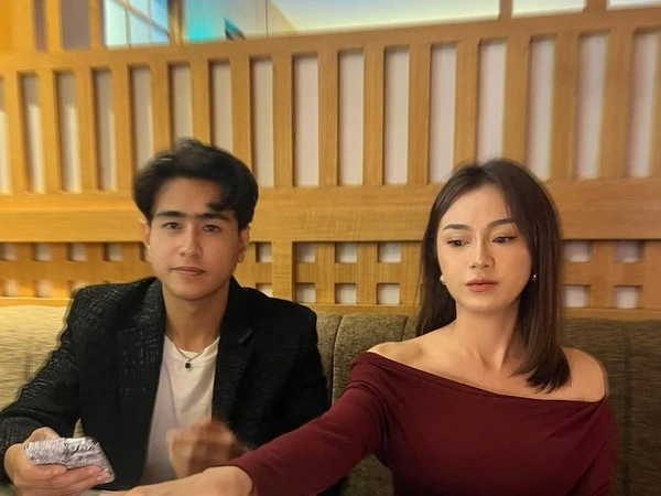 Dara The Virgin dan Awan Reyhan berencana bertunangan pada tahun 2026 setelah hubungan mereka mendapat restu keluarga