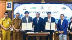 Investasi Rp15 triliun industri kendaraan listrik di Kawasan Industri Seafer Kendal Jawa Tengah. Investor Tiongkok Kembangkan Industri Kendaraan Listrik di Kendal, Serap 10 Ribu Pekerja