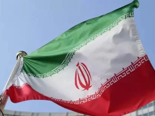 Esmaeil Baghaei mengumumkan penundaan pertemuan Iran dan Amerika Serikat di Swiss terkait negosiasi gencatan senjata dan program nuklir.