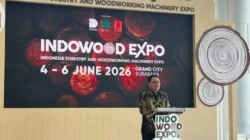 Jawa Timur menjadi kekuatan ekonomi kehutanan terbesar kedua nasional dengan dukungan industri pengolahan kayu dan hutan rakyat.