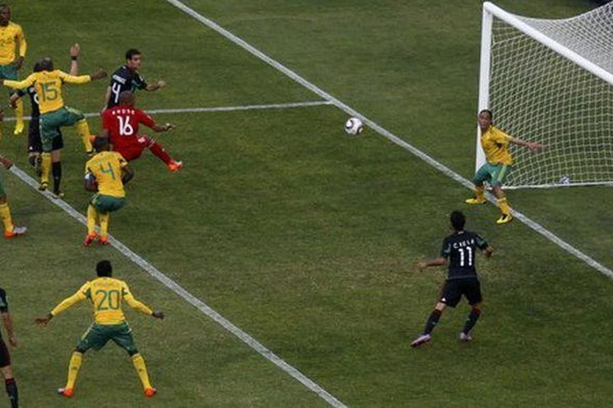 Meksiko Taklukkan Afrika Selatan 2-0 di Laga Pembuka Piala Dunia 2026, Tiga Kartu Merah Warnai Pertandingan
