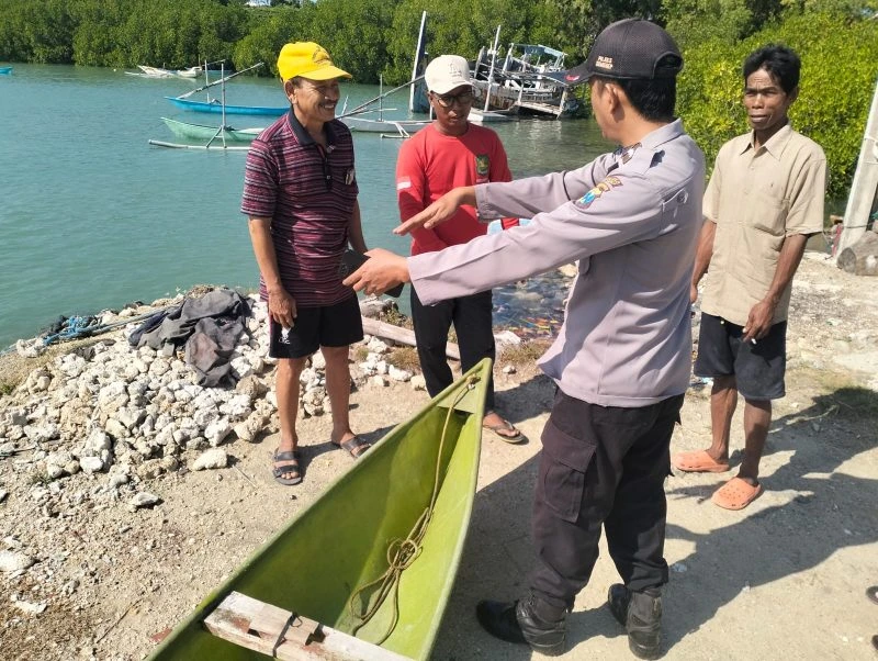 Tim gabungan melakukan pencarian nelayan hilang di perairan Pulau Raas Kabupaten Sumenep Jawa Timur