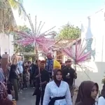Ondel-Ondel Curi Perhatian di Karnaval Yasros Giligenting, Siswa MTs Anwaruddin Kenalkan Budaya Betawi