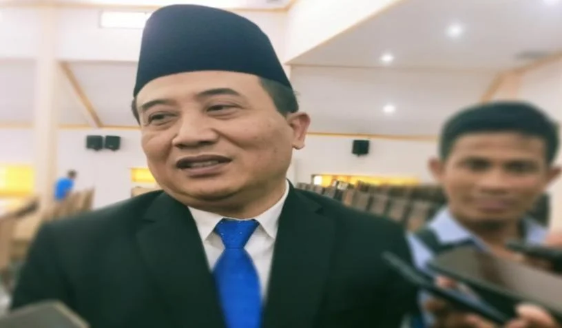 Sekda Sampang Yuliadi Setiyawan menjelaskan pengawasan Program Makan Bergizi Gratis dan inspeksi SPPG di Kabupaten Sampang