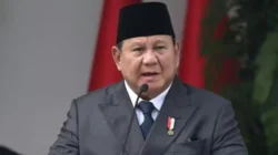 Prabowo Subianto memberhentikan Silmy Karim sebagai Wamen Imipas setelah KPK menetapkannya sebagai tersangka kasus korupsi.