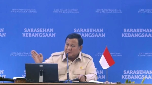 Presiden Prabowo Subianto menghadiri penutupan Sarasehan Kebangsaan KSTI Indonesia 2026 dan berdialog dengan para rektor serta guru besar di JCC Senayan Jakarta