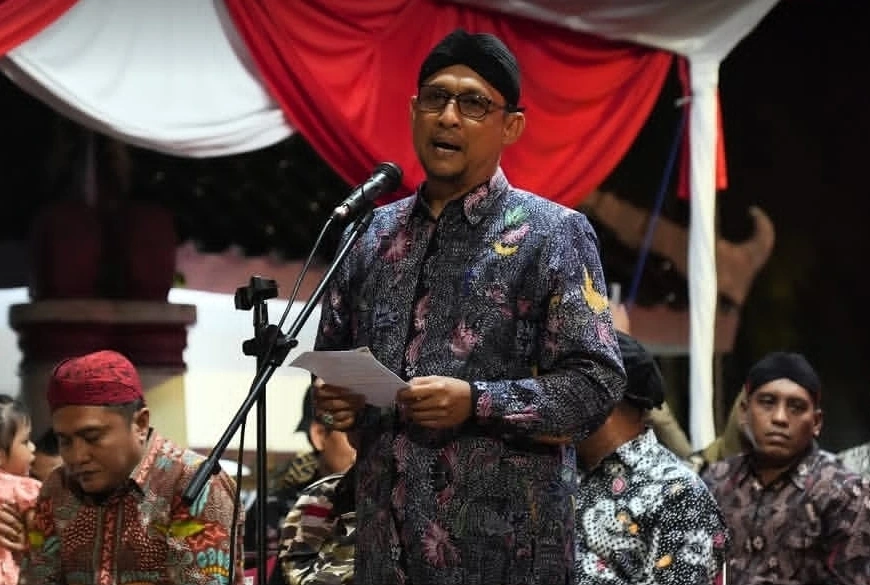 Parade Musik Tong Tong Sumenep 2026 diikuti tujuh grup seni tradisional dan disaksikan ribuan warga di pusat kota