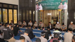 Kapolres Sumenep menggelar doa bersama dan santunan anak yatim menyambut Tahun Baru Islam 1448 Hijriah