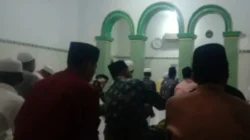 Jamaah Mushalla Al Muttaqin Sumenep menggelar istighosah dan doa bersama menyambut 1 Muharram 1448 Hijriah